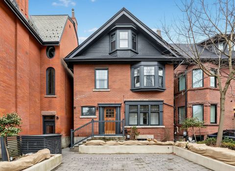 35 Castle Frank Road Toronto ON M4W 2Z5