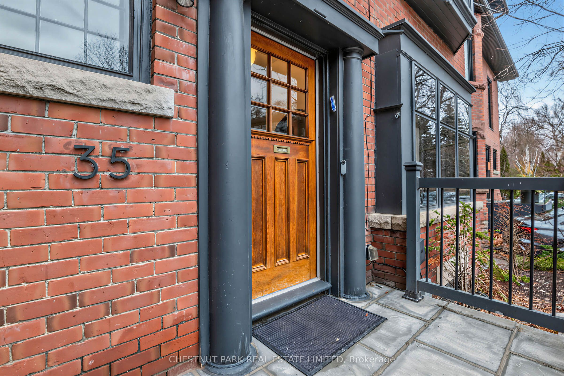 35 Castle Frank Road