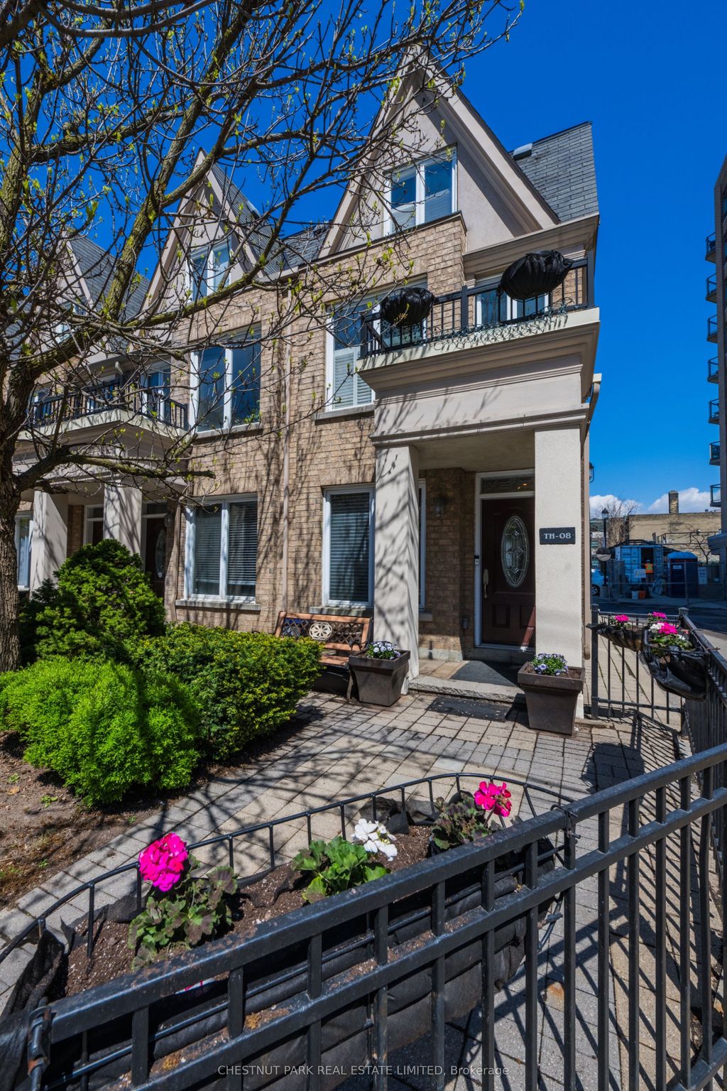 Photo of 140 Bathurst Street #TH8, Toronto, ON M5V 3N8 (MLS # C13109218)