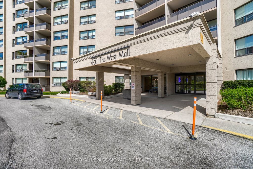 Photo of 451 The West Mall N/A #815, Toronto, ON M9C 1G1 (MLS # W13079192)