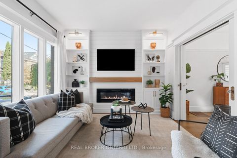 7 Juniper Avenue Toronto ON M4L 1S1