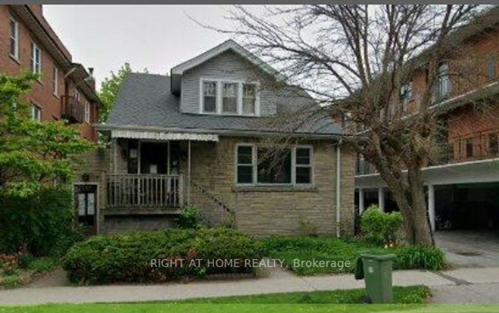 Photo of 995 Main Street E, Hamilton, ON L8M 1N3 (MLS # X12785812)