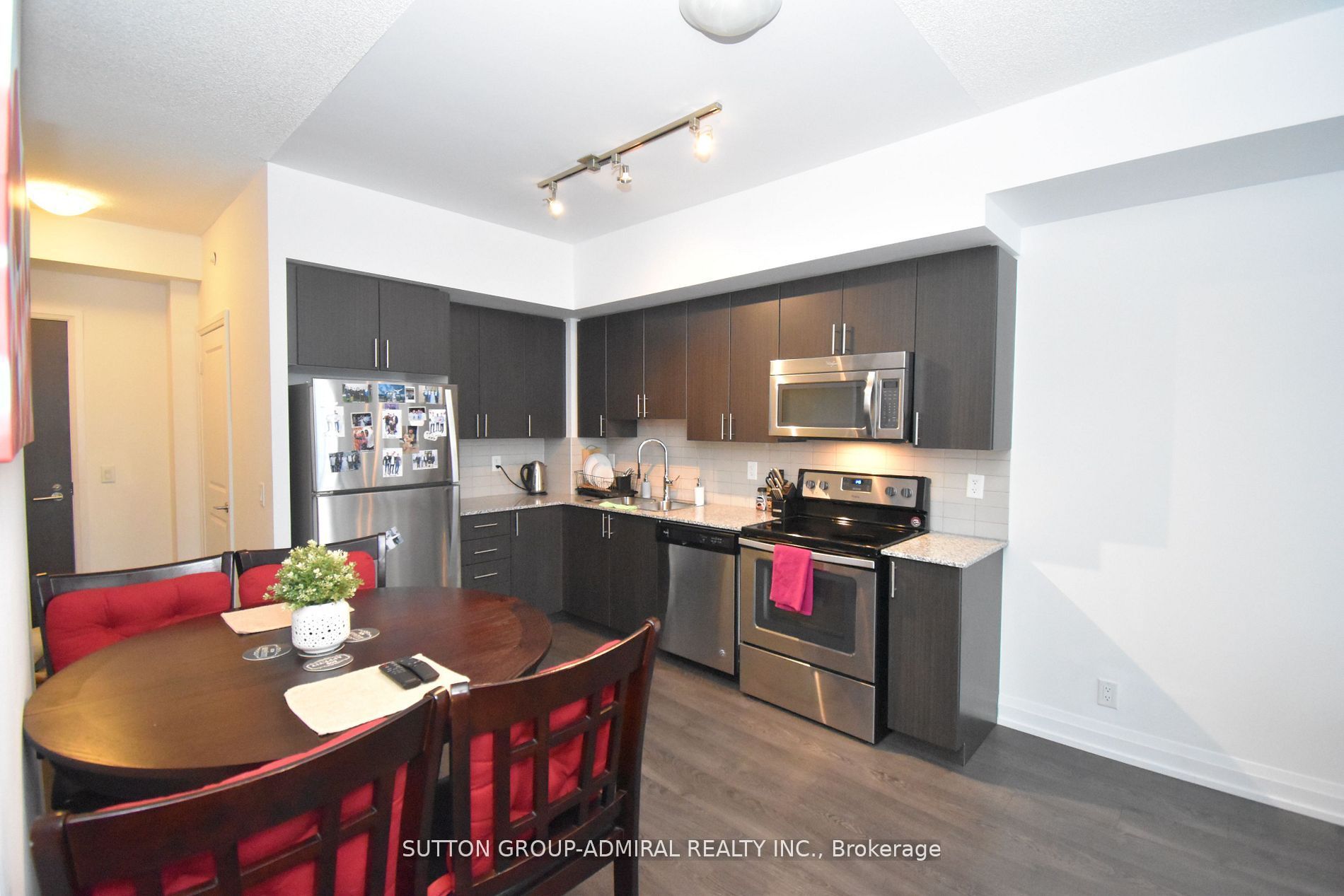7890 Bathurst Street 1212