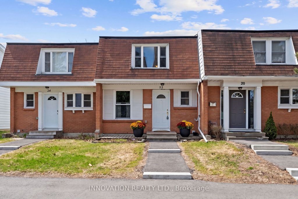 Photo of 920 Dynes Road #22, Mooneys Bay - Carleton Heights and Area, ON K2C 0G8 (MLS # X13033146)