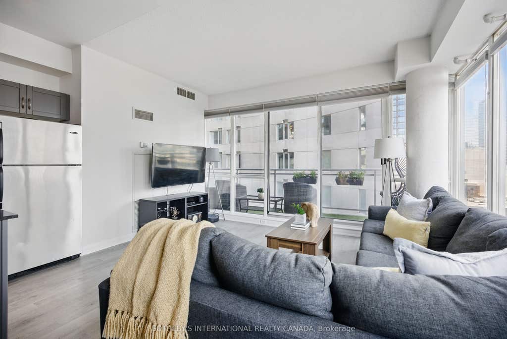 Photo of 220 Victoria Street #1307, Toronto, ON M5B 2R6 (MLS # C13566838)