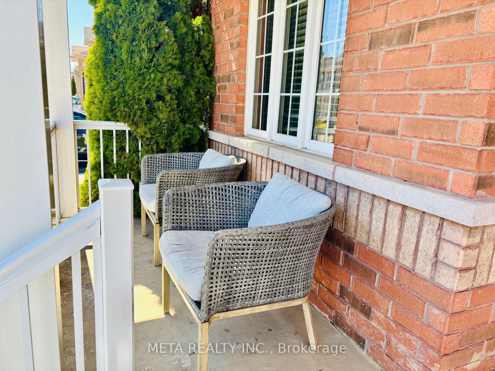 102 Begonia Crescent