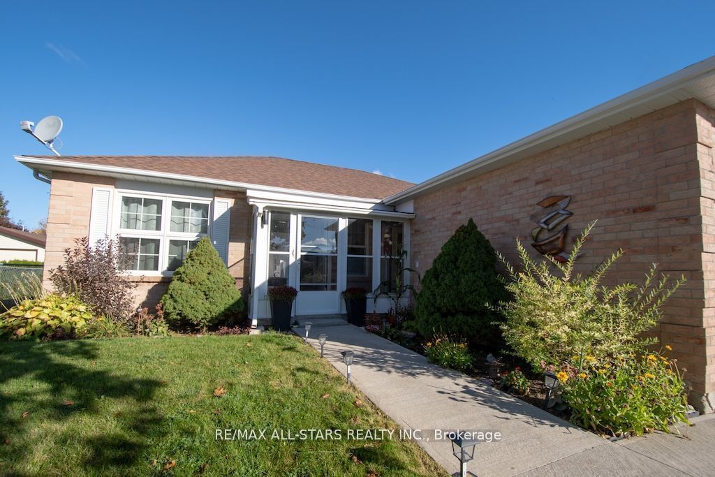 Photo of 176 Elgin Street, Kawartha Lakes, ON K9V 6B3 (MLS # X13064654)