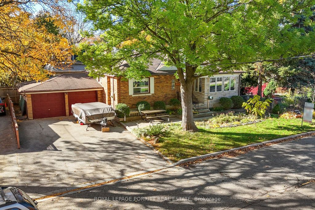 Photo of 1 Aintree Court, Toronto, ON M8W 4R9 (MLS # W12511012)