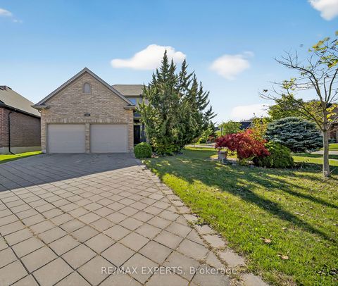 Property photo of 936 talisman crescent, london south, ON n6k 0b7