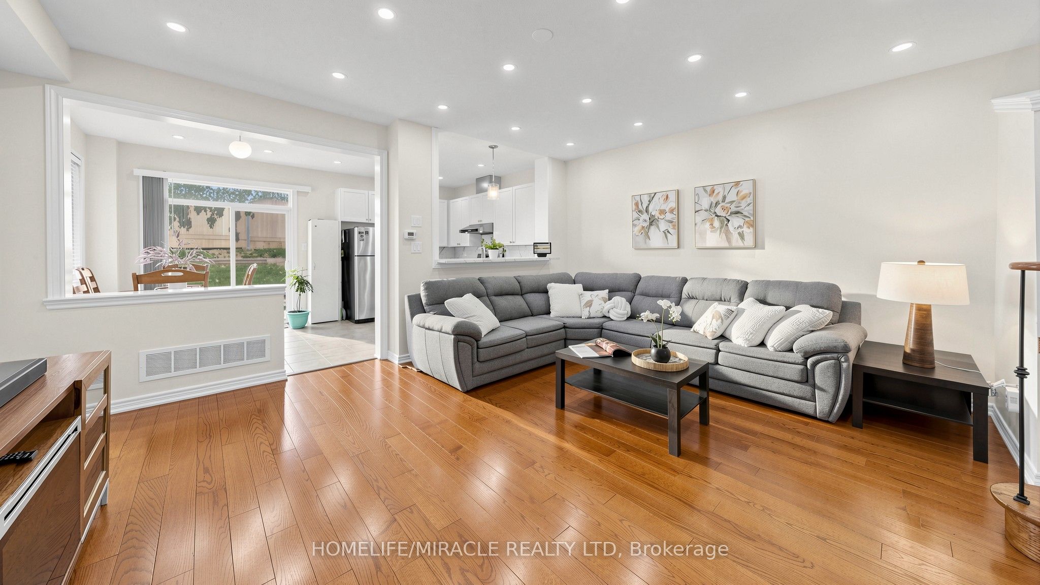 66 Rocky Point Crescent
