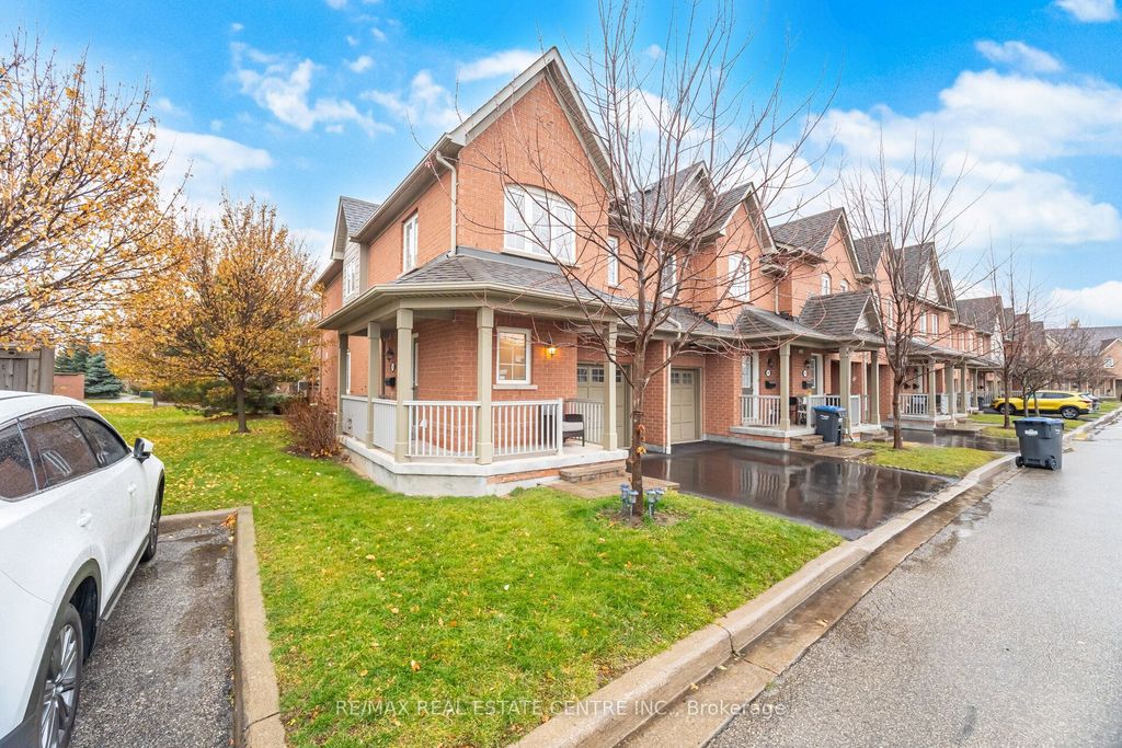 Photo of 3150 Erin Centre Boulevard #112, Mississauga, ON L5M 7Z3 (MLS # W12648998)