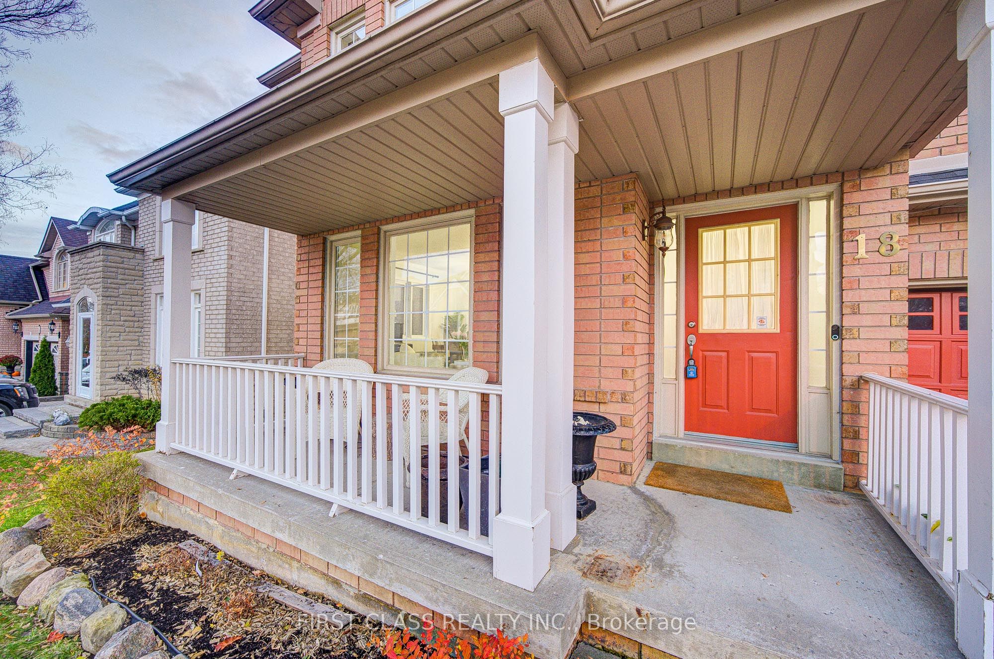 18 Primrose Path Crescent