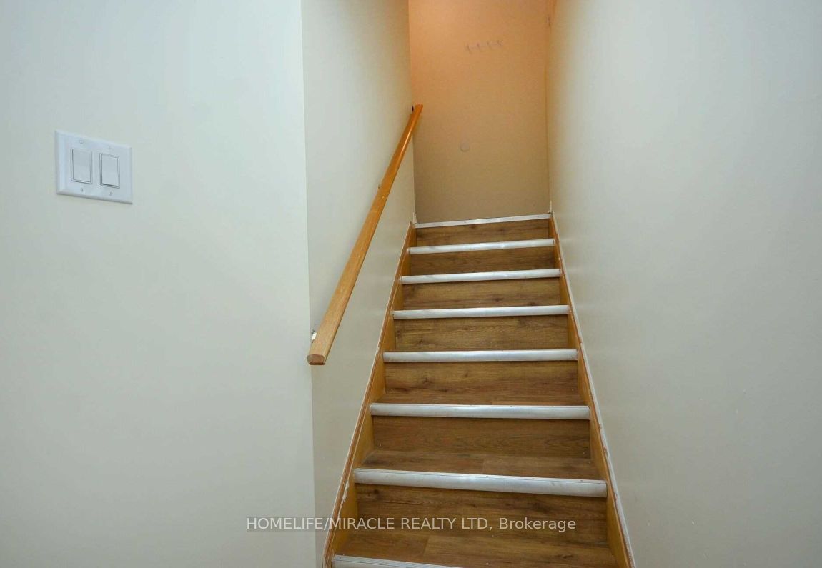 833 Mays Crescent Bsmt