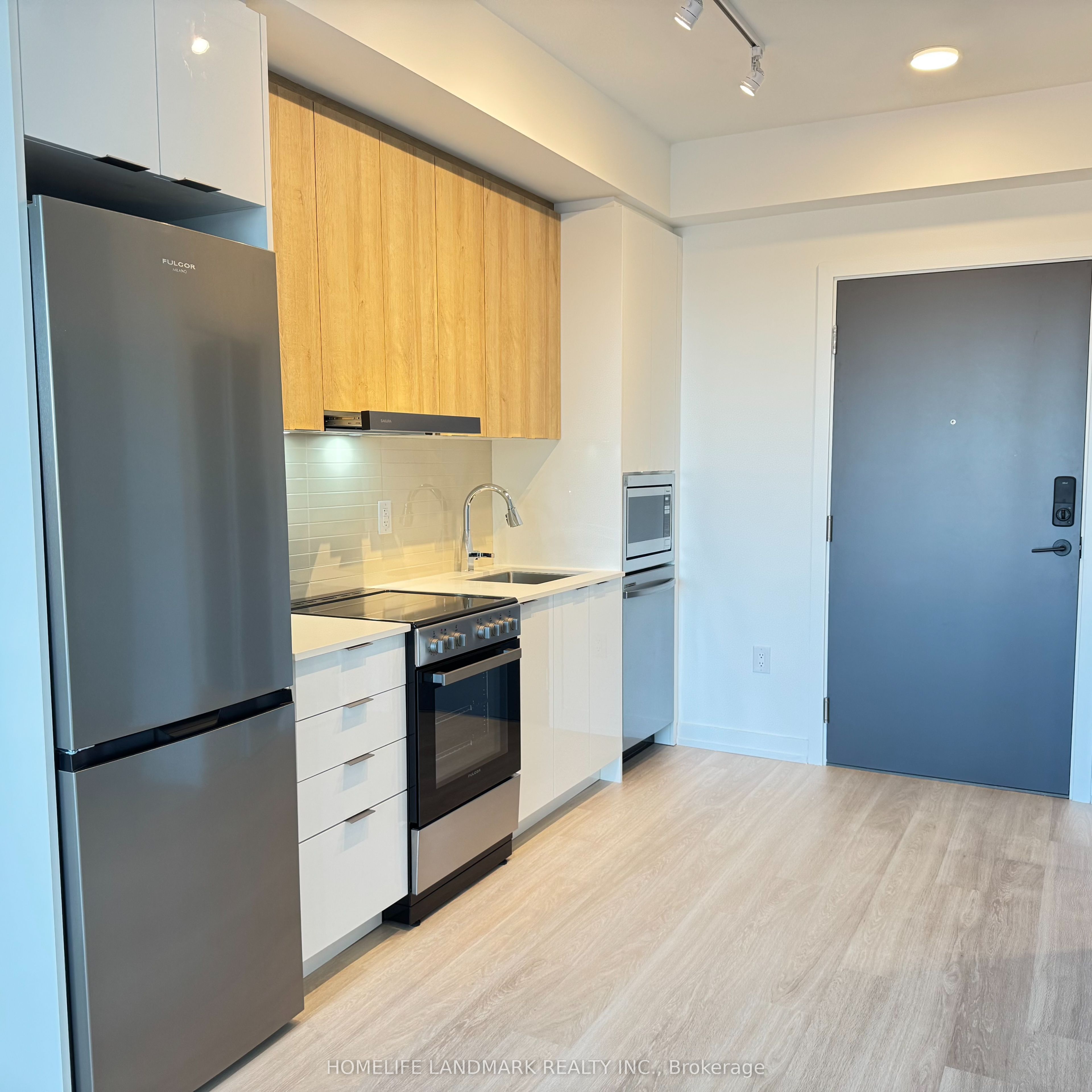 9763 Markham Road A 607