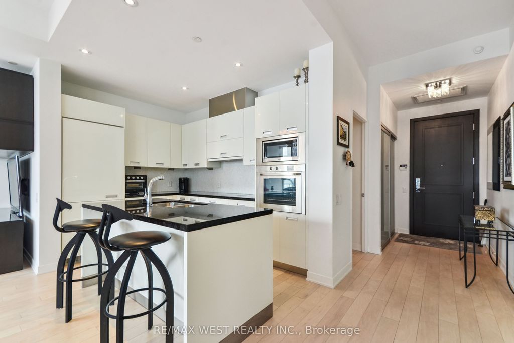 Photo of 88 Park Lawn Road #2906, Toronto, ON M8Y 0B5 (MLS # W12488544)