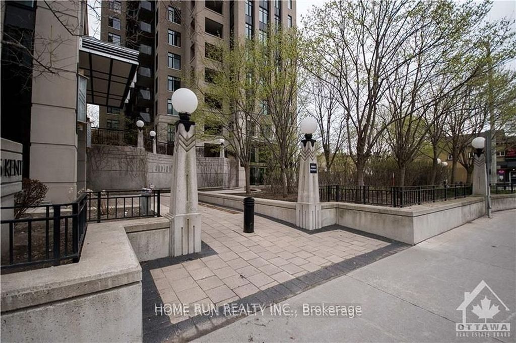 Photo of 245 Kent Street #1007, Ottawa Centre, ON K2P 0A5 (MLS # X13032304)