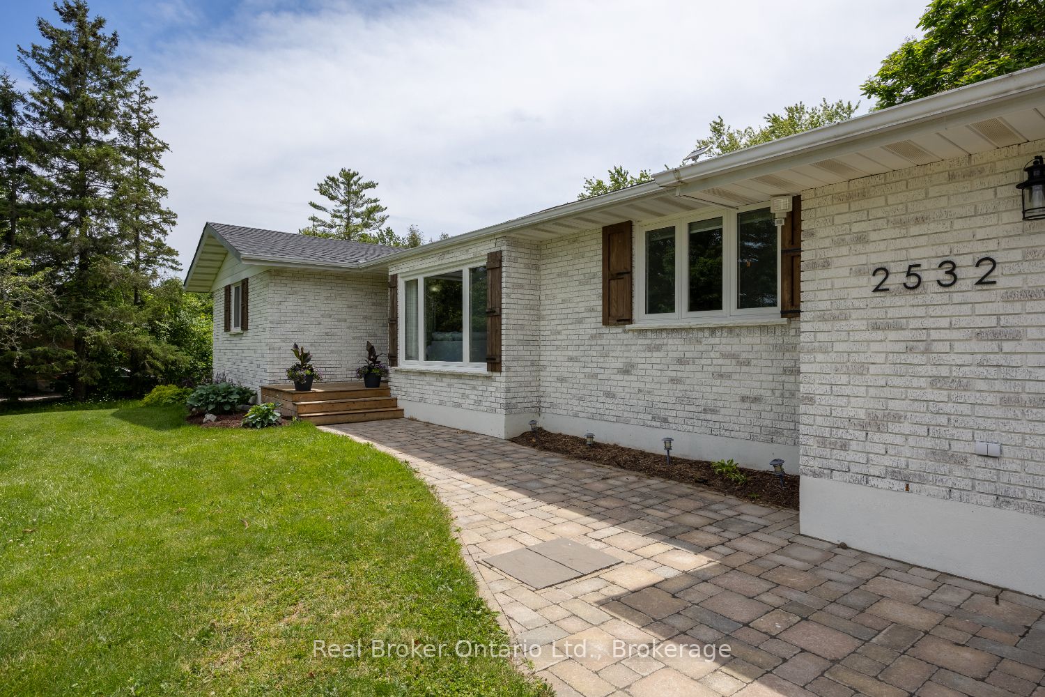 2532 Holt Road