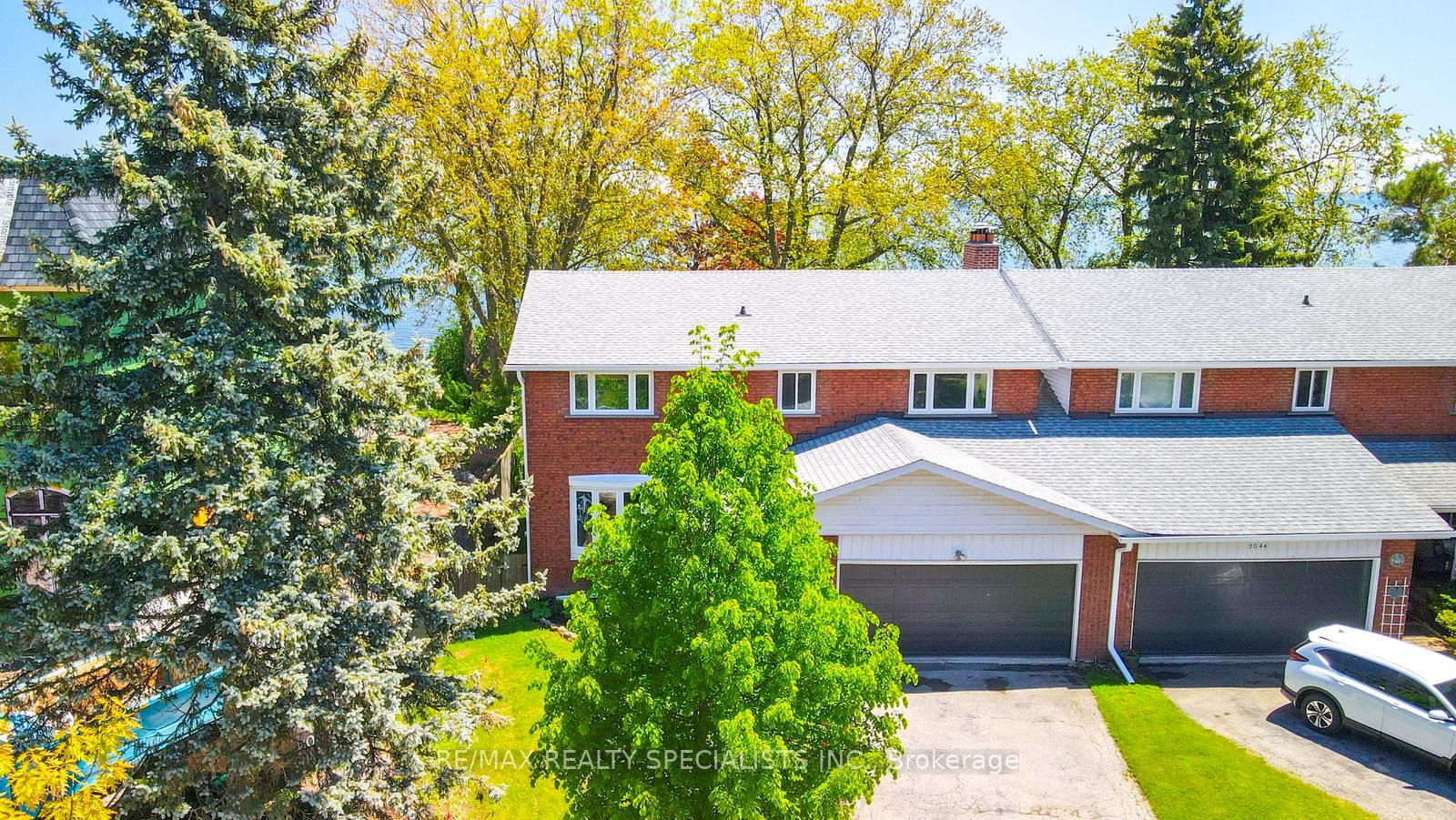 2042 Waters Edge Drive