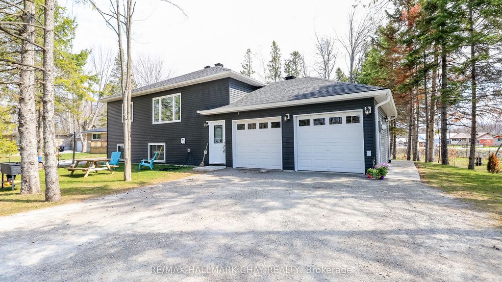 Photo of 2082 Centre Avenue, Severn, ON L3V 6H3 (MLS # S13045146)