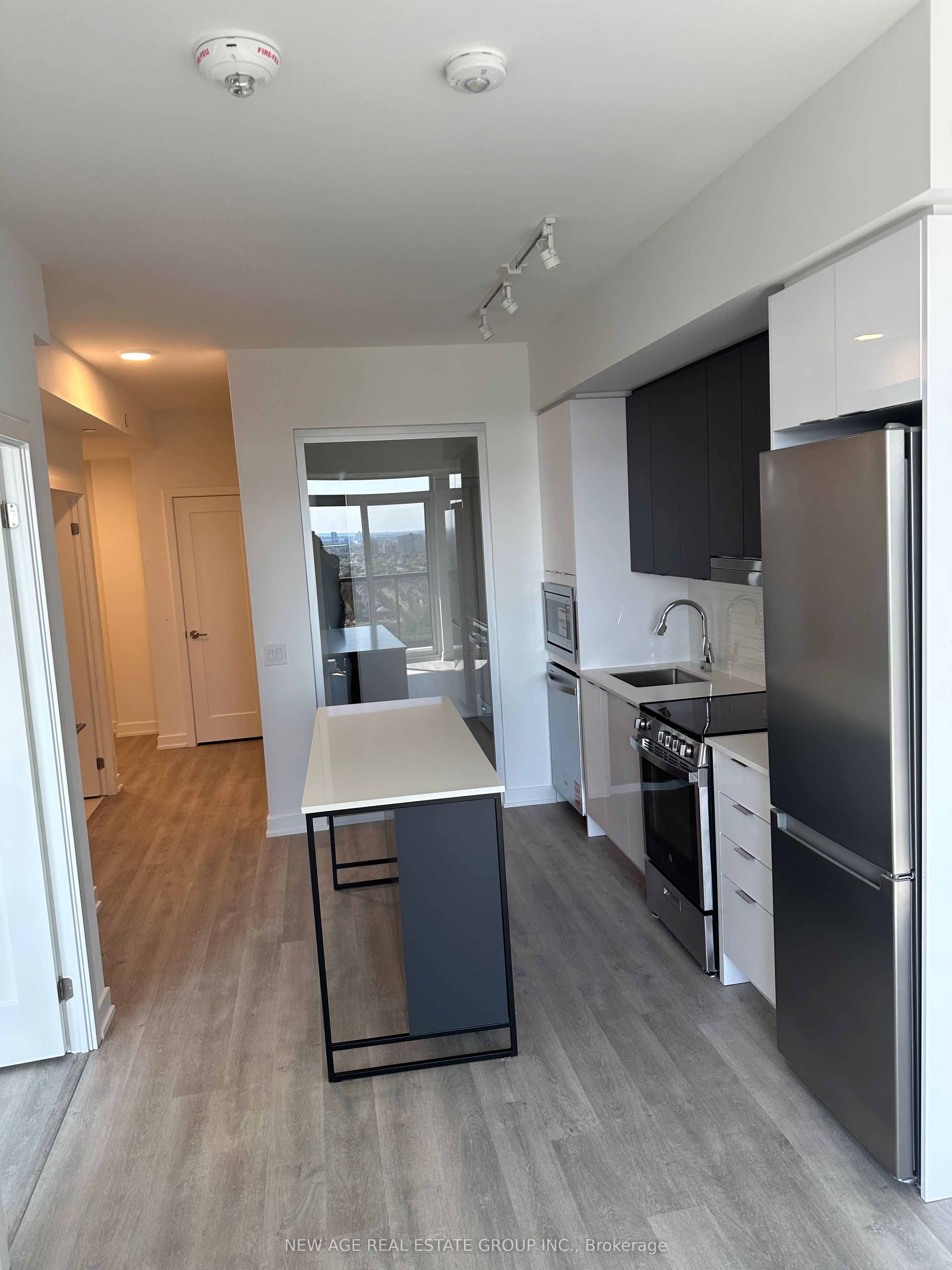 5105 HURONTARIO ST Street 2107