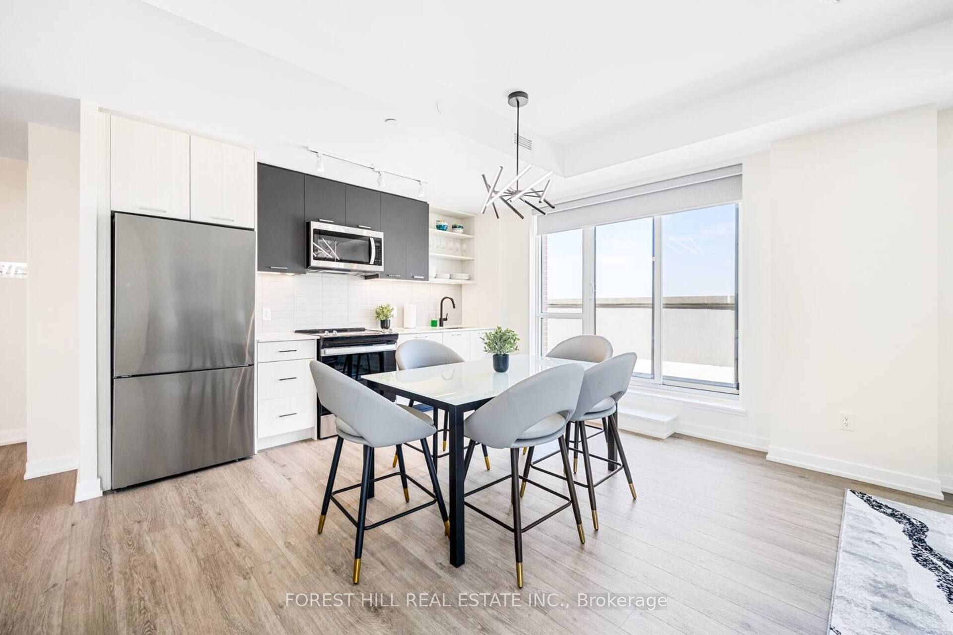 2300 ST CLAIR AVE Avenue W 913