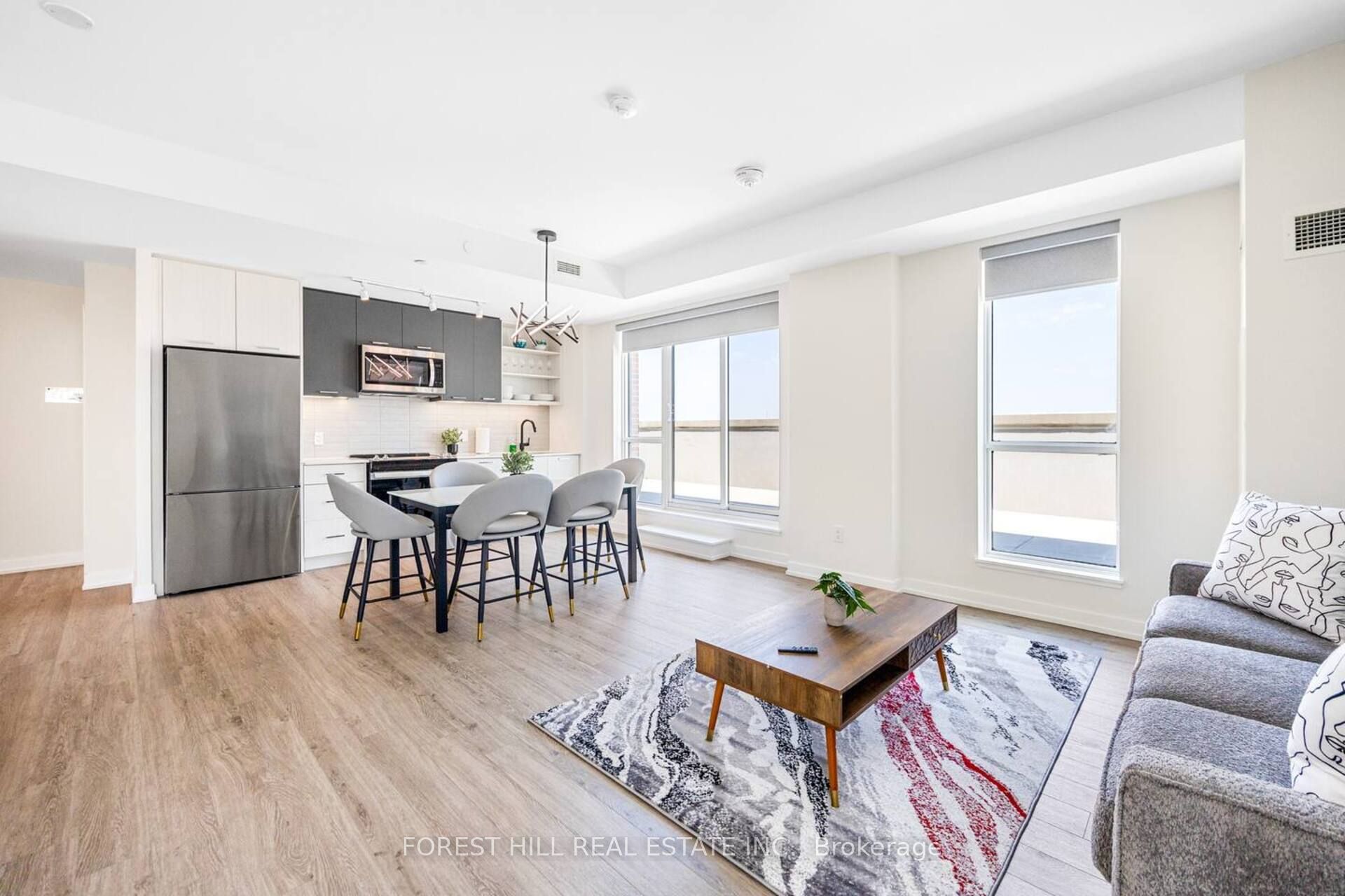 2300 ST CLAIR AVE Avenue W 913