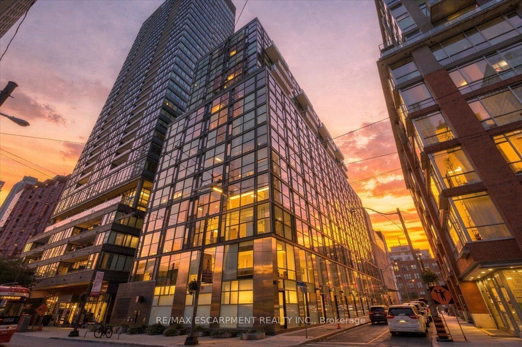 Photo of 25 Oxley Street #613, Toronto, ON M5V 2J5 (MLS # C13878922)