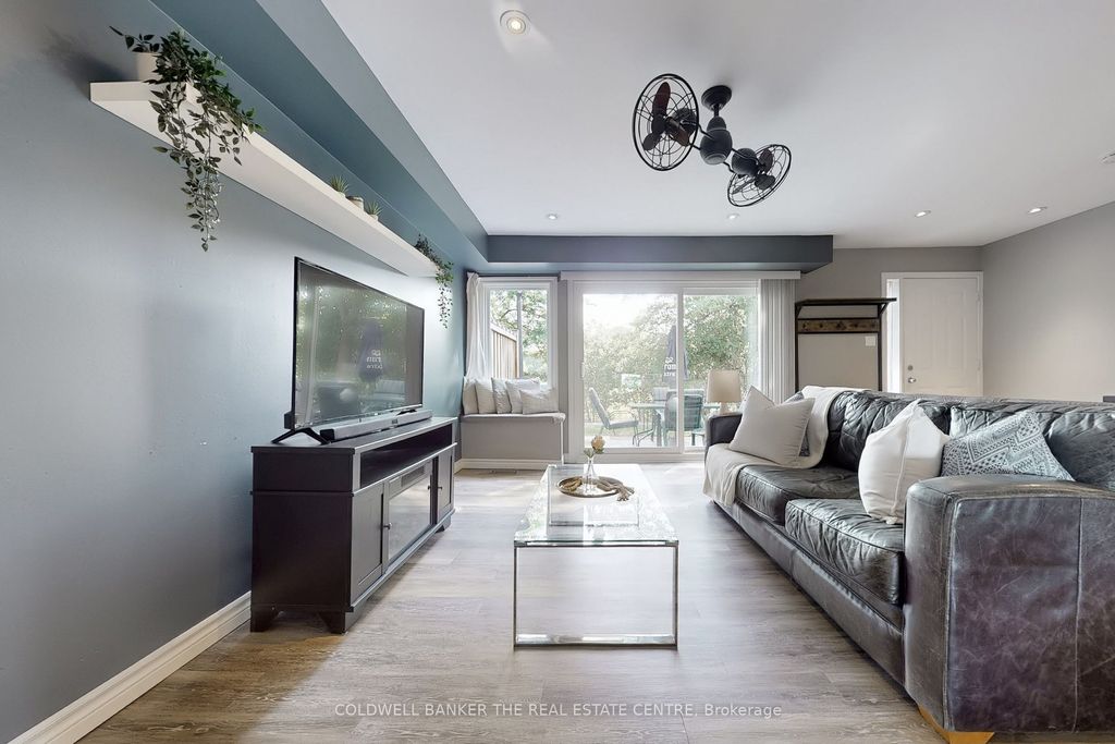 Photo of 195 Milestone Crescent, Aurora, ON L4G 3M2 (MLS # N12645226)