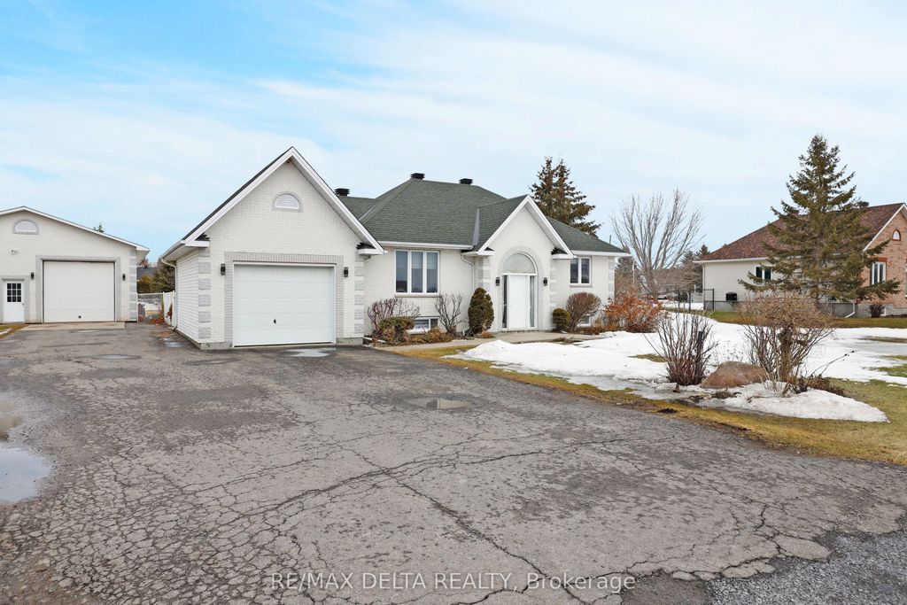 Photo of 2031 Devine Road, Orleans - Cumberland and Area, ON K0A 3H0 (MLS # X12869296)
