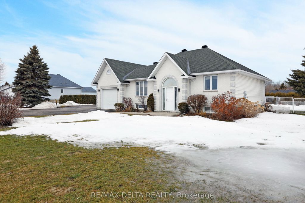 Photo of 2031 Devine Road, Orleans - Cumberland and Area, ON K0A 3H0 (MLS # X12869296)