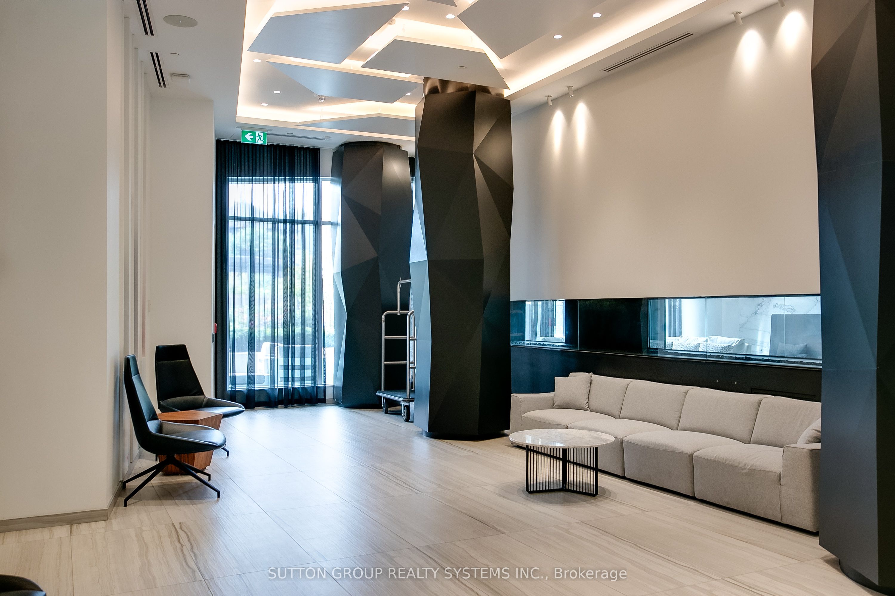 80 Vanauley Street 910