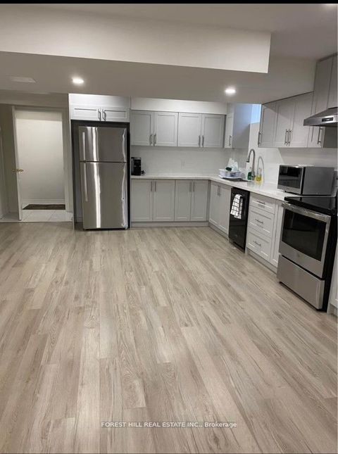 499 Beverley Glen Boulevard Vaughan ON L4J 7S1