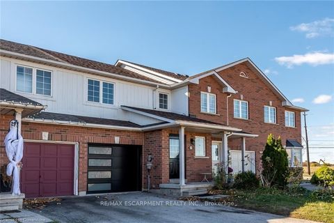 626 Taylor Crescent Burlington ON L7L 7A5