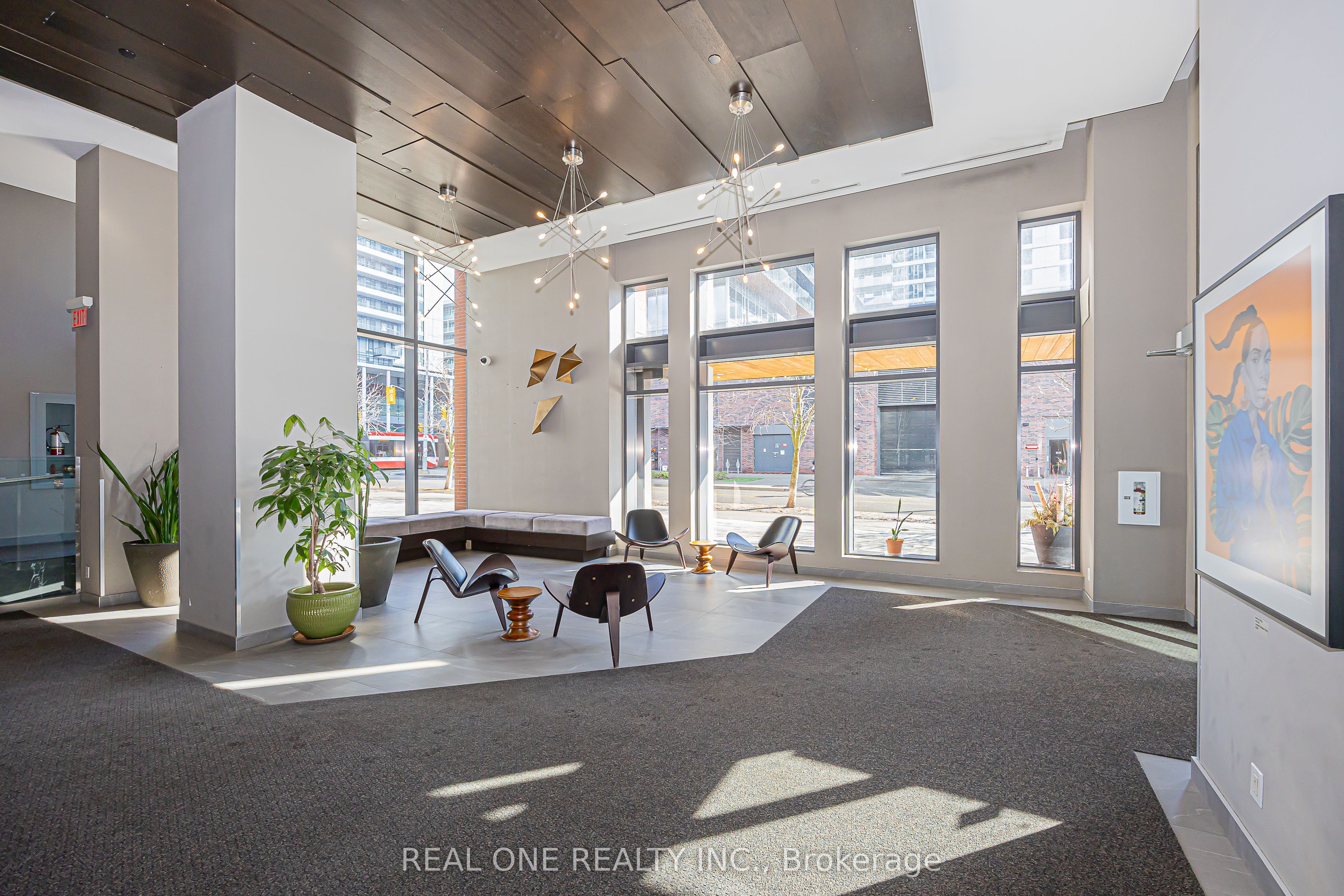 170 Sumach Street 1206