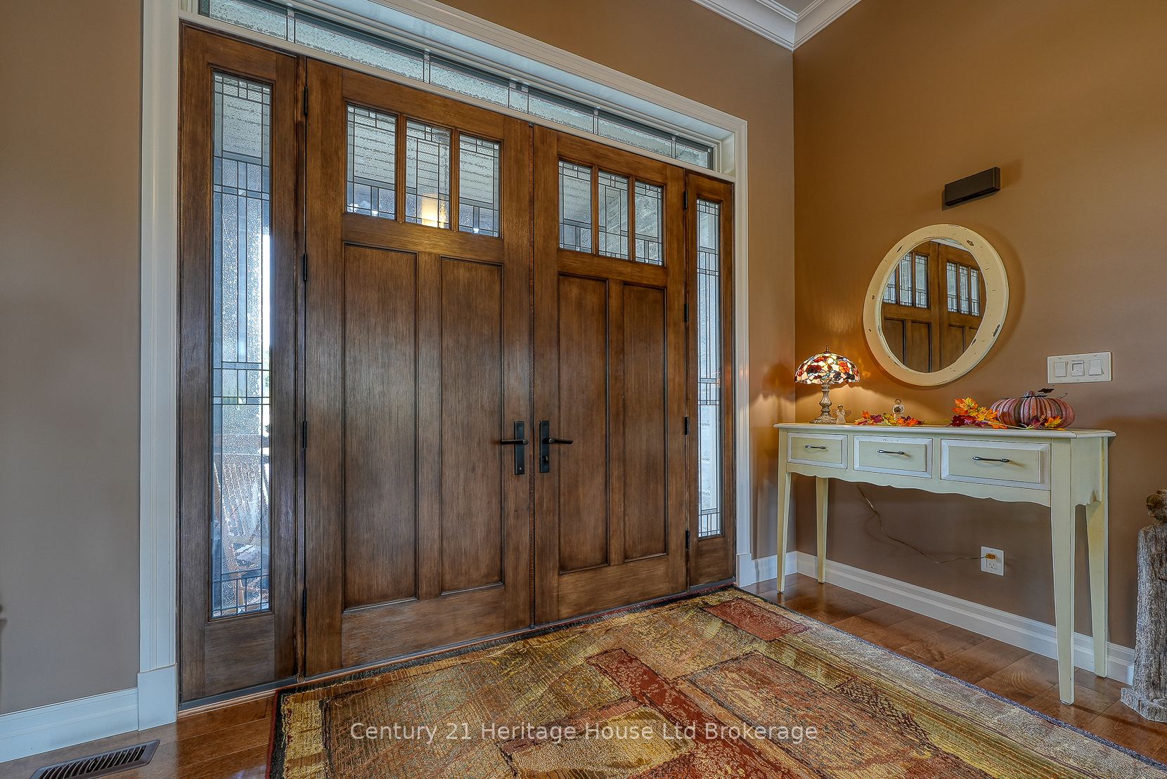 563 Lakeview Drive