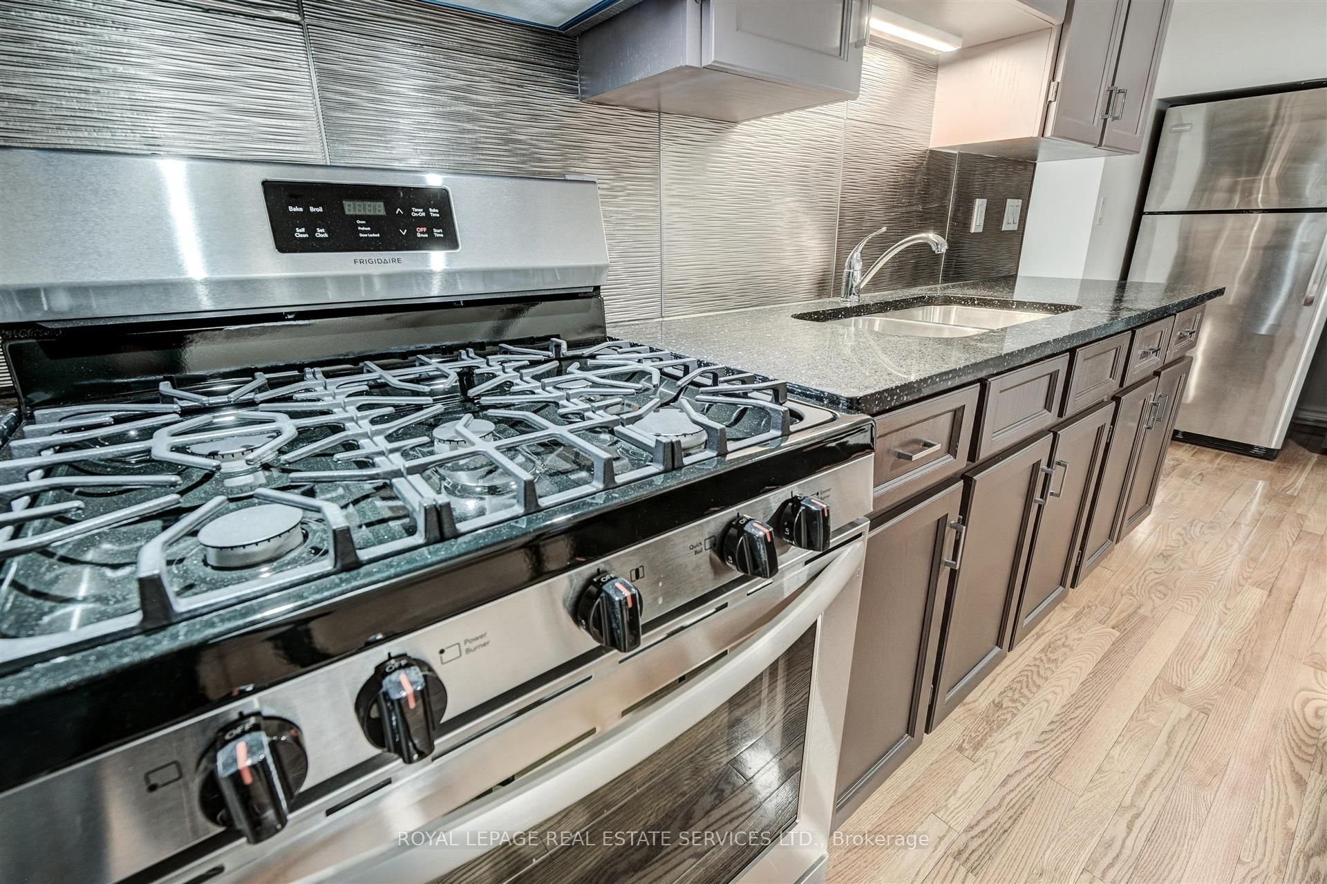 379 Parkside Drive Lower