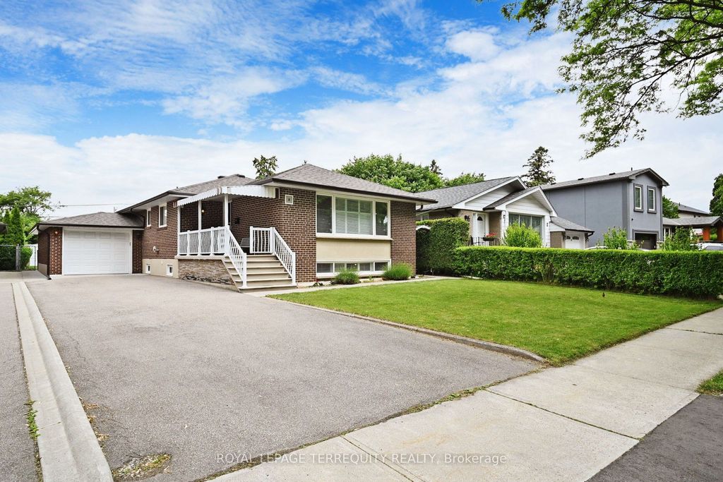 Photo of 8 Cromer Place, Toronto, ON M9R 2E1 (MLS # W12430381)
