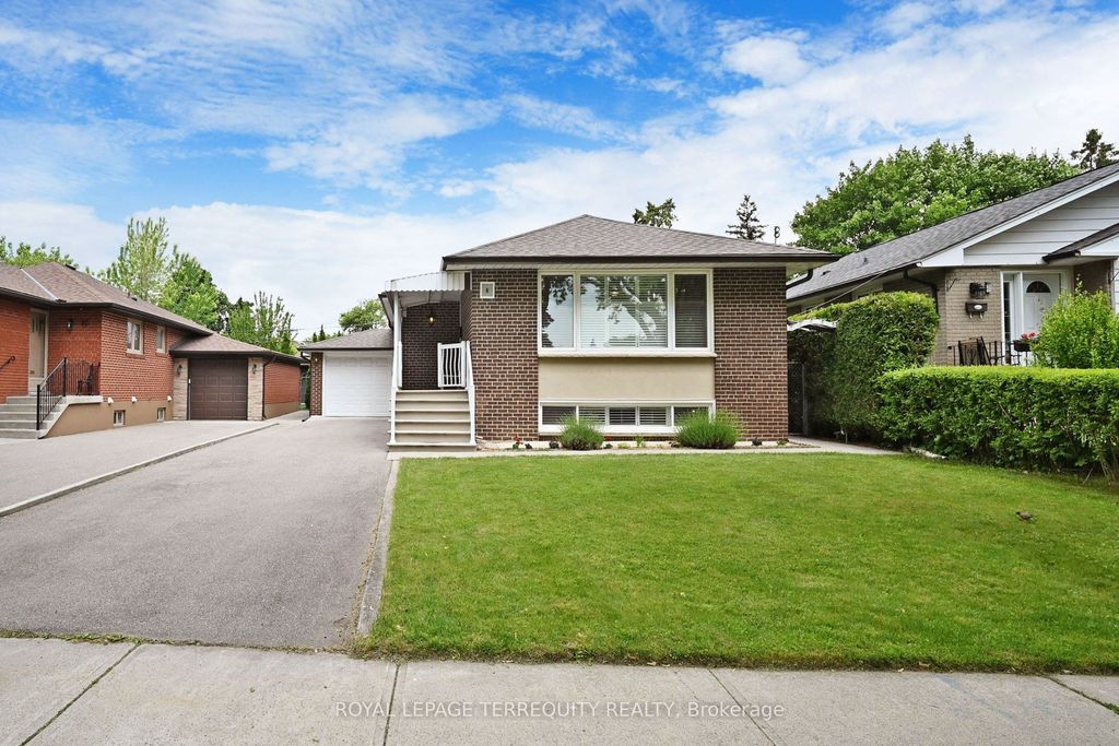 Photo of 8 Cromer Place, Toronto, ON M9R 2E1 (MLS # W12430381)