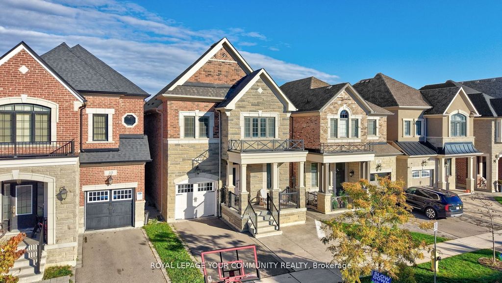 Photo of 14 Faust Ridge, Vaughan, ON L4H 4T1 (MLS # N12531226)