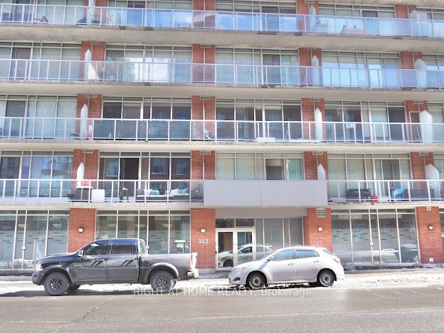 Photo 1 of 26 — 383 Cumberland Street 904, Lower Town - Sandy Hill, ON K1N 1J7