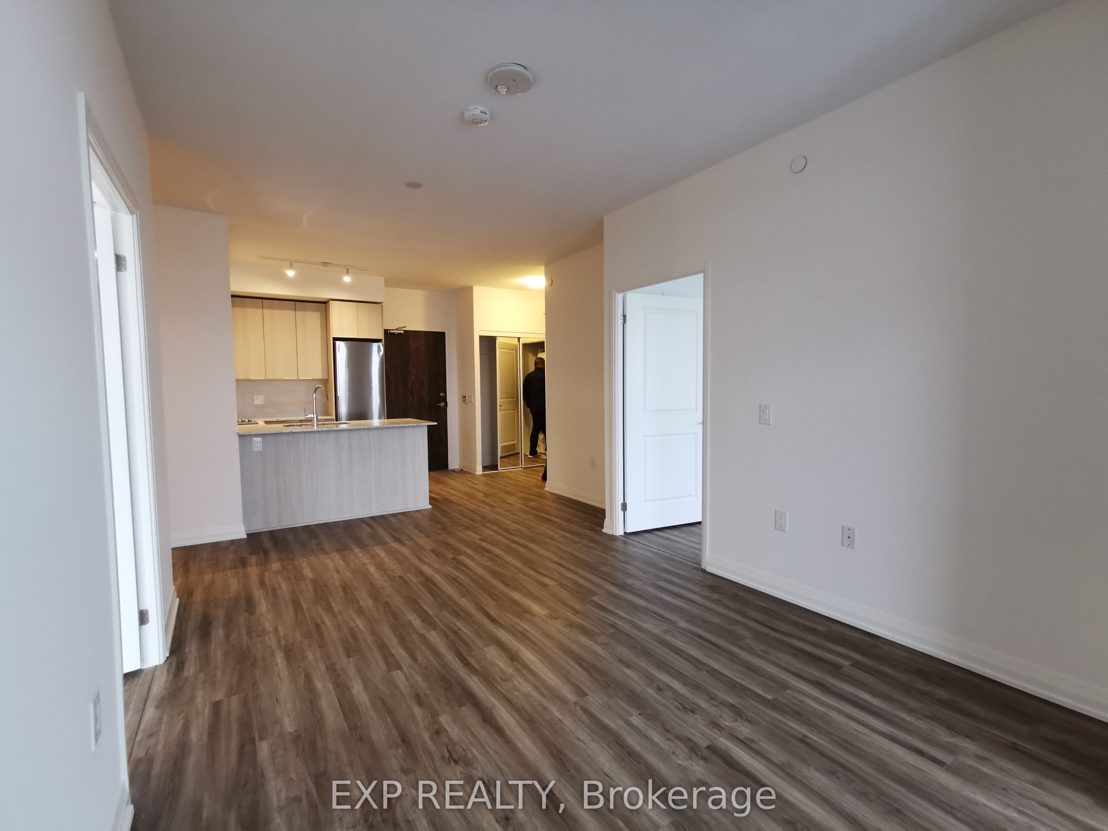 99 Eagle Rock Way 708