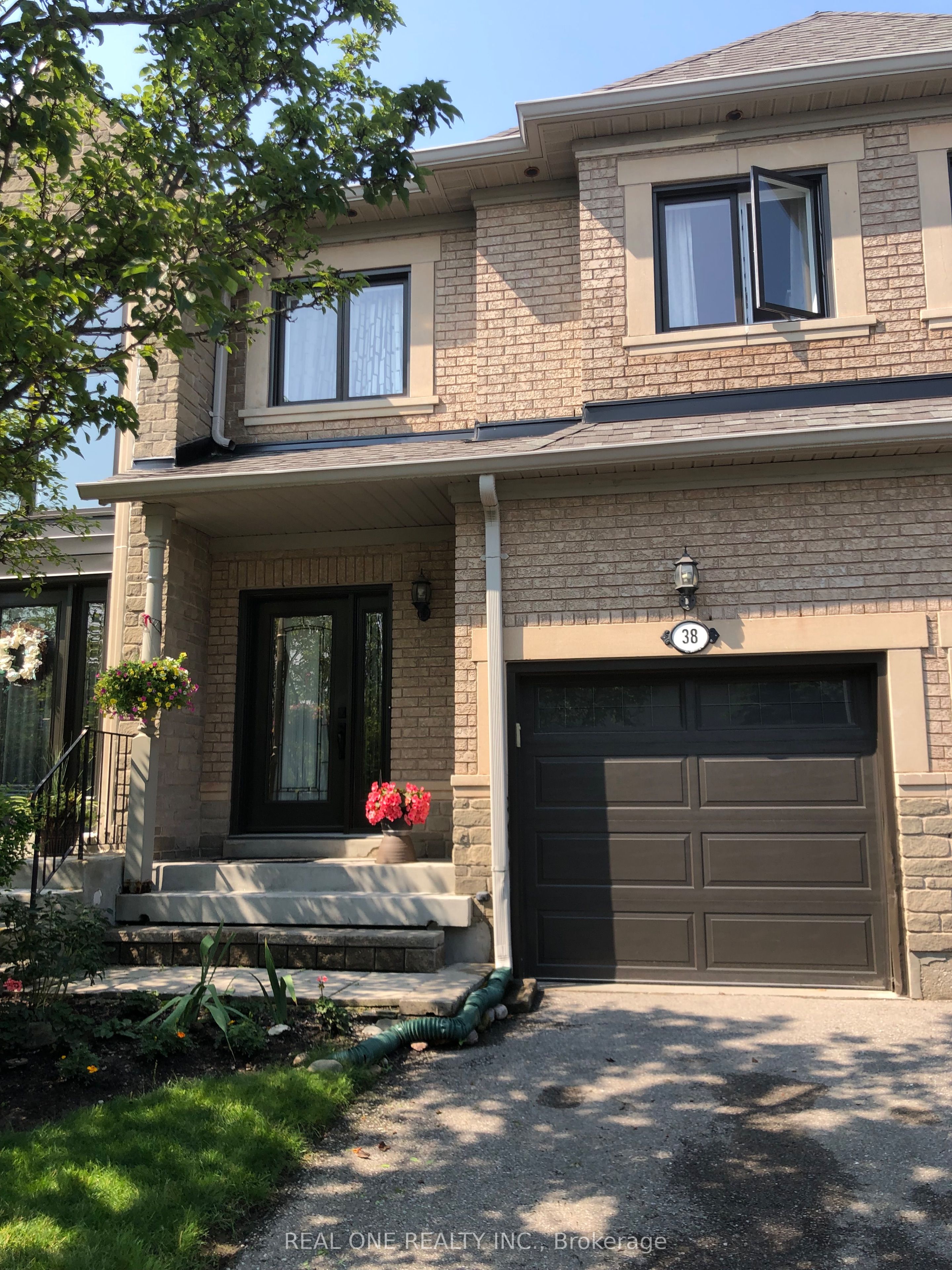 2250 Rockingham Drive 38