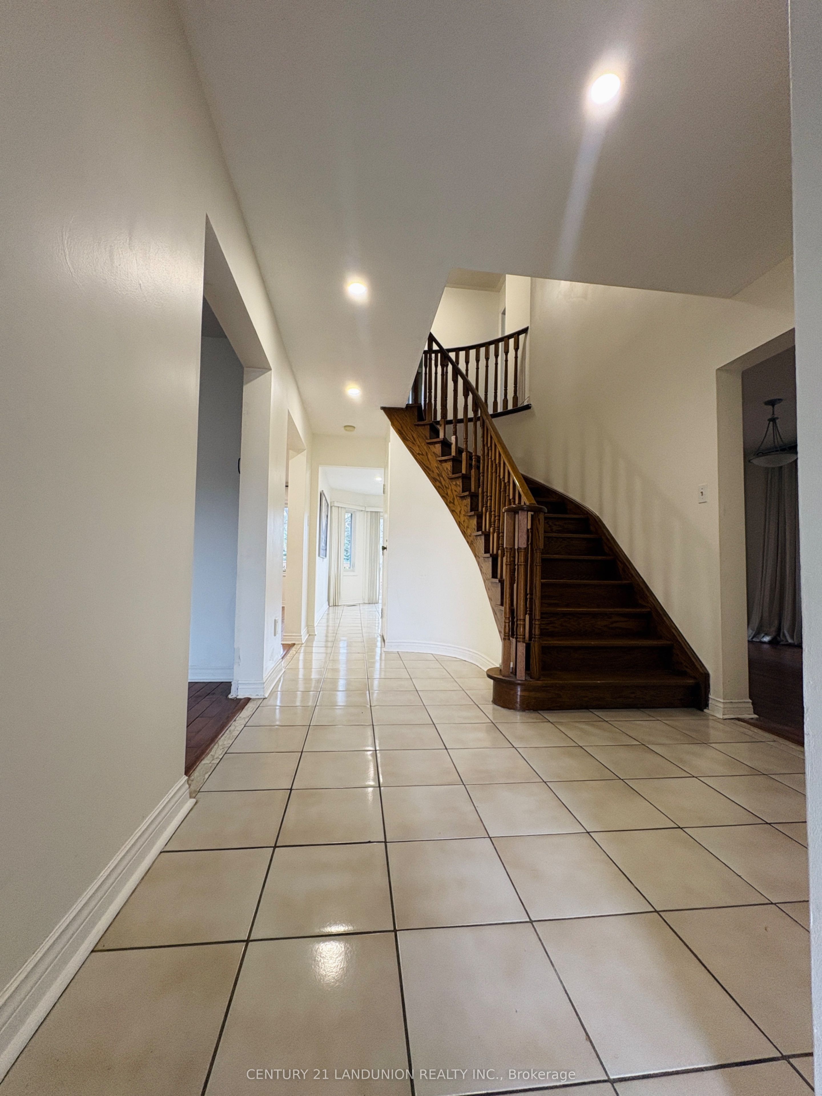 Main 48 Marchwood Crescent