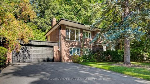 5 Easson Avenue Toronto ON M6S 3W6
