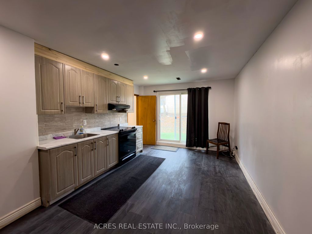 Photo of 20 Gladeside Place, Brampton, ON L6S 1X3 (MLS # W13076100)