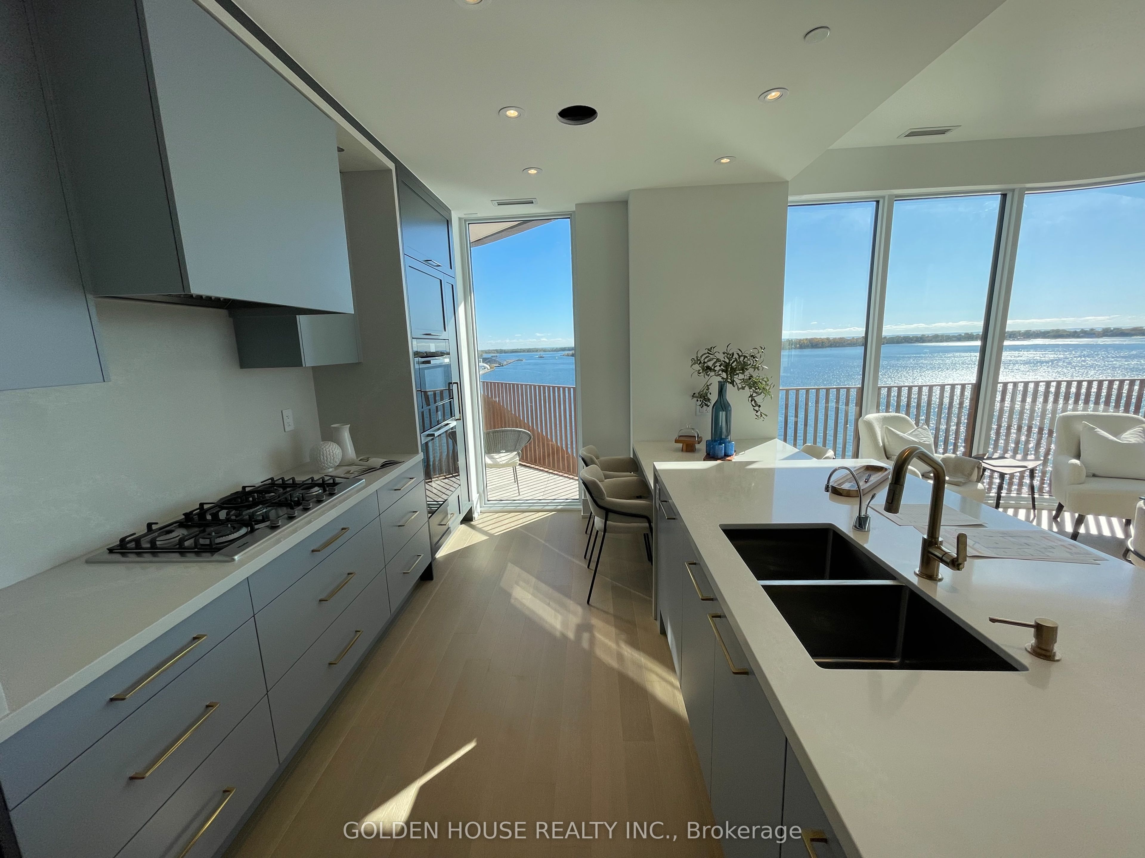 155 Merchants' Wharf N/A 1112