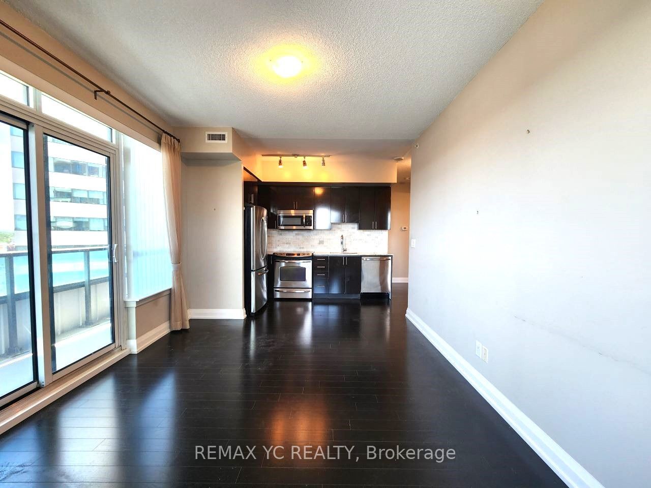 7171 Yonge Street 408