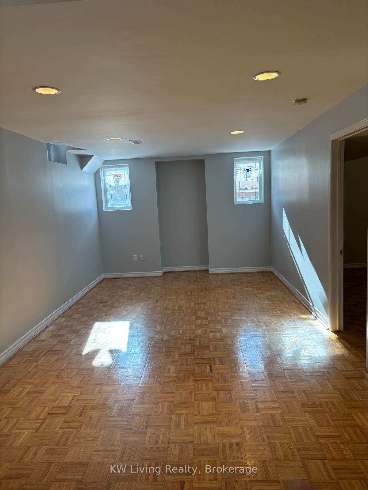 13 Beechgrove Crescent Bsmt