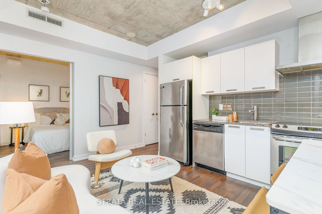 Photo of 95 Bathurst Street #615, Toronto, ON M5V 2P9 (MLS # C12429319)