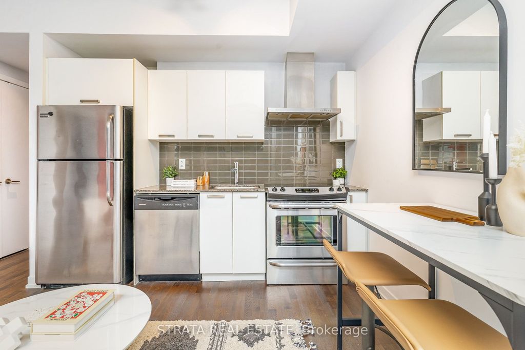 Photo of 95 Bathurst Street #615, Toronto, ON M5V 2P9 (MLS # C12429319)